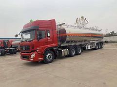 厂家出售油罐车  运油车罐体容积规格严格公告制作