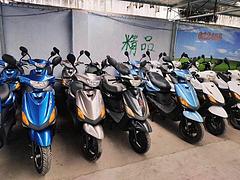 特价亚马哈巧合福喜，全车原版原漆9成新，仓库积压车