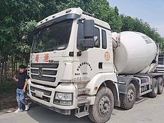 德龙前四后八轻量化搅拌车转让  大12方  国五