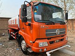 出售二手洒水车，款式多，价格低，全国托运