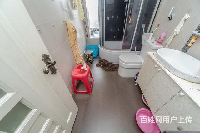 世茂香槟湖一期 3室2厅 精装修的图片