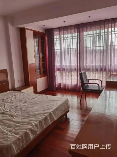 紫竹公寓三室二厅二卫110平方的图片