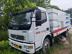 转让沪牌扫路车，洗扫车，吸尘车