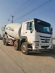 出售二手豪沃搅拌车 大20方 380马力 国五
