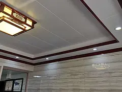 交通方便，附近学校，楼下松江美食街