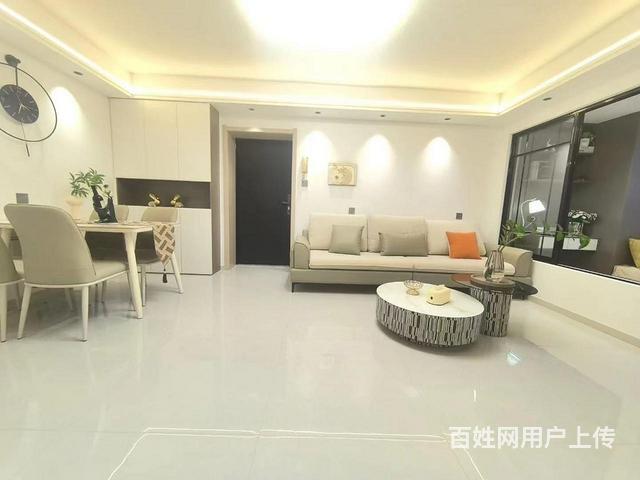 怡东小区 市医院附近2楼 首付1万 精装修的图片