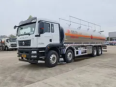汕德卡前四后八20吨油罐车 全新库存优惠处理