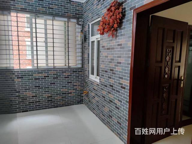 鹰展广场附近华盛新城 豪华装修3房2厅的图片