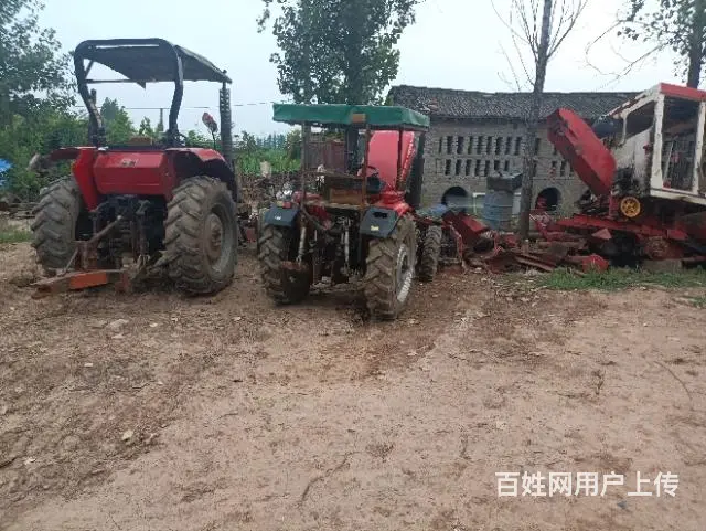 拖拉机/收割机的图片