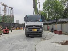 车主降价处理17年5月中联奔驰56米泵车，国四排