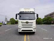 解放J6L肉钩车 海鲜肉类冷藏车 多少钱一辆