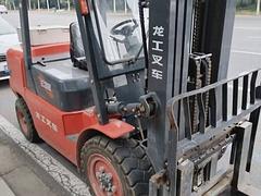 个人一手龙工叉车