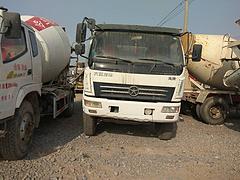 本公司常年出售： 【混凝土搅拌罐车】经营品牌有欧曼