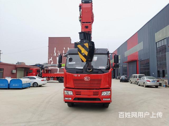国六解放8吨10吨随车吊  可按揭售后无忧的图片