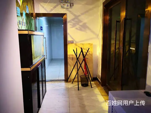 个人房源！急售！171平写字楼办公室  交通便利  商圈多的图片