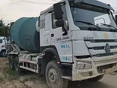 国四大12方搅拌车 三一上装 二手豪沃搅拌车