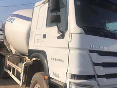 14年4年上户 豪沃二手搅拌车 大14方340马力
