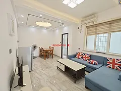 吕厝地铁口Sm旁松柏中关委大厦，电梯高层朝南精装2