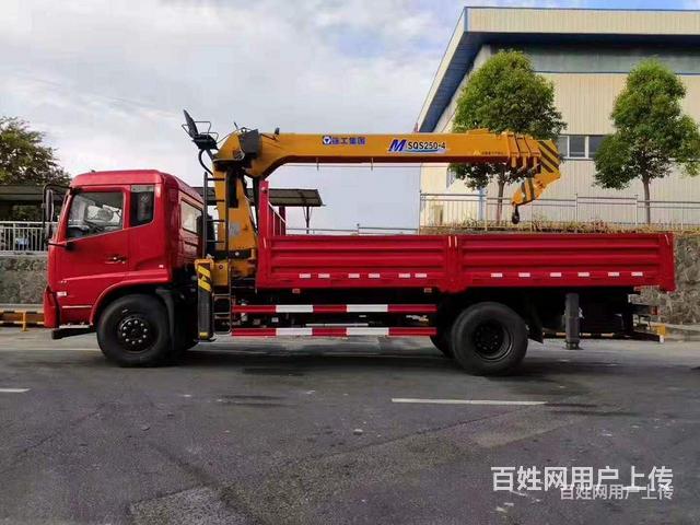 东风天龙小型随车吊现车分期付款价格的图片