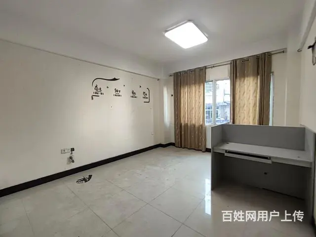 市政府旁中央名城有40平米办公房出租的图片