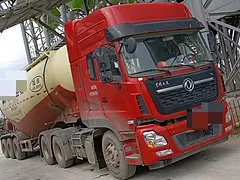 东风 天龙 粉罐车 国5