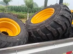 出售各种型号轮胎，大棚王改大驱动轮胎