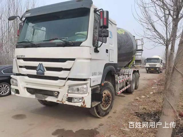 国五二手豪沃搅拌车 大12方 340马力 后八轮的图片