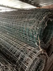 篱笆钢网，水泥柱子闲值出售