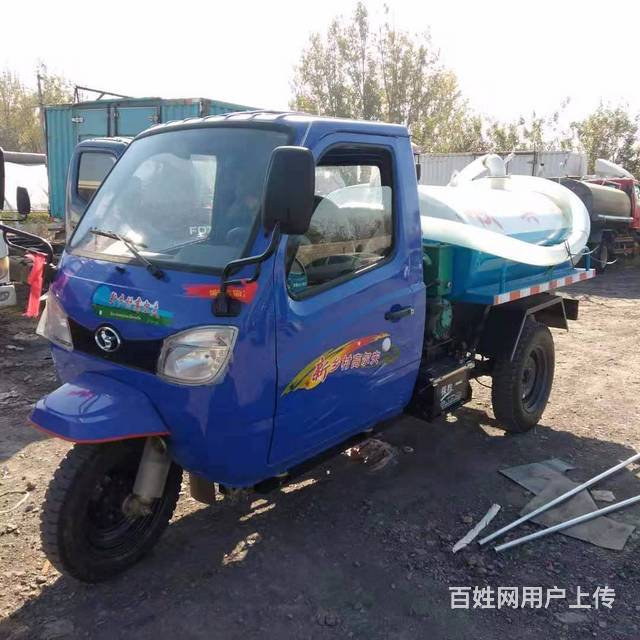 全封2.5方三轮吸粪车，时风半封式2m³三轮车的图片