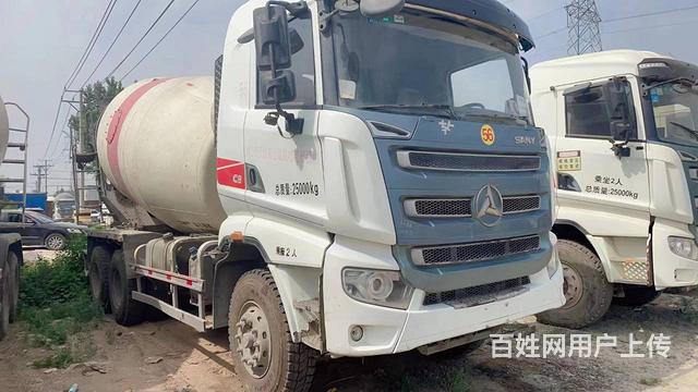 出售个人17年精品三一国五大12方搅拌车 手续齐全的图片