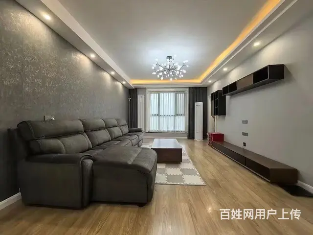 新区  万达旁 锦祥花园 步梯3楼 精装大三室的图片