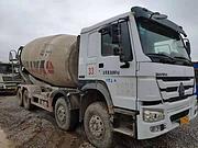 17年二手大20方豪沃搅拌车380马力前四后八国五
