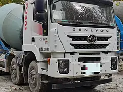 特价出售21年红岩杰狮大12方搅拌车 精品车况