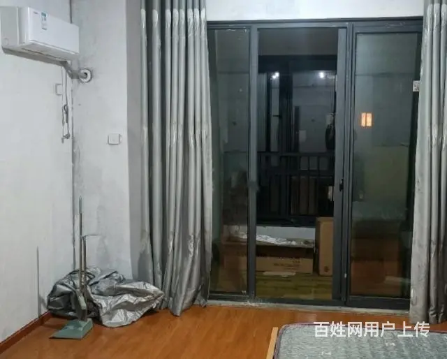 临城绿岛华府54平单身公寓一室一厅简装1100元月的图片