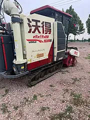 急售沃得跨区增强版精品收割机，履带式收割机