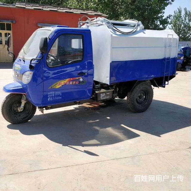 通辽时风四方垃圾车，18马力的图片