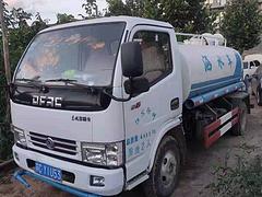 运城急卖18年蓝牌国五东风多利卡5吨洒水车