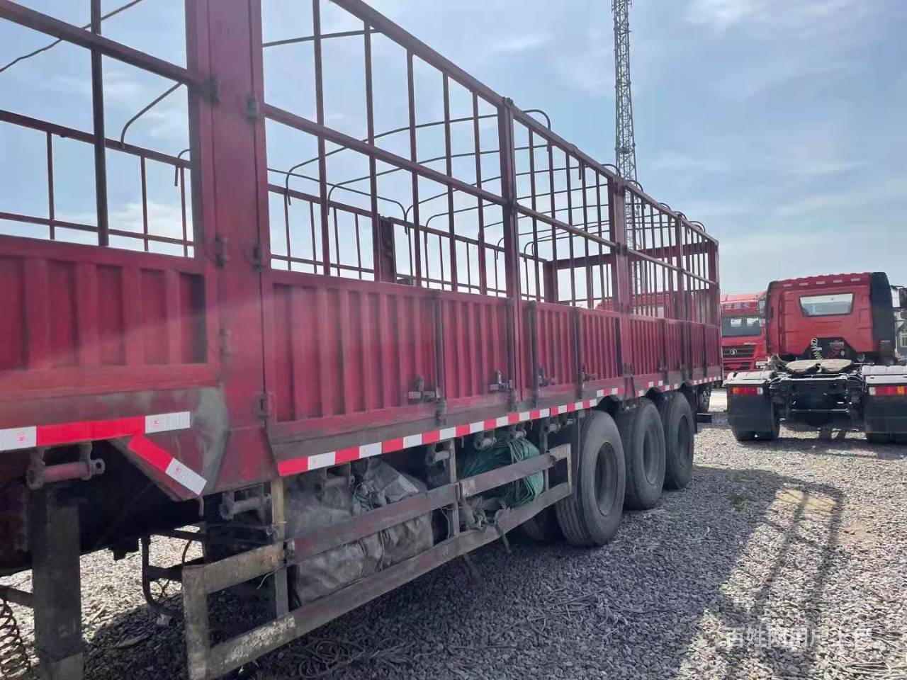 转让13米二手对开门花栏半挂车 广东富华桥