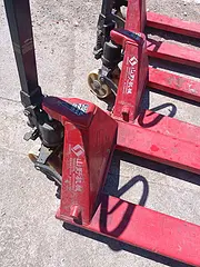 转让九成新手动液压车地牛搬运车