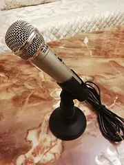 出售麦克全新