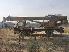 8吨吊车