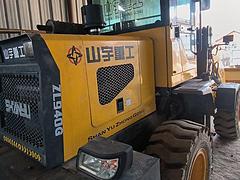 18年山宇铲车，自家使用，嘎嘎板正，价格可谈