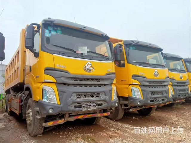 19年国五带保险乘龙H7后八轮自卸350马力6米2的图片