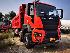 新款2020年江铃威龙前四后八自卸车