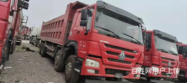 抚州18年豪沃前四后八8.5米自卸车，车况原版的图片