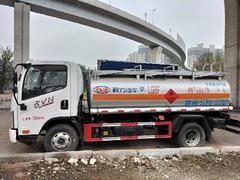 解放5吨油罐车