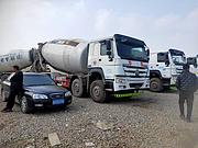 出售二手前四后八380马力豪沃搅拌车 大20方国五