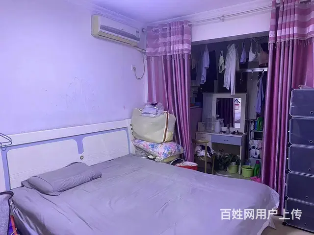 宏江中央广场2室2厅 70精装修带全套家具家电租金900元的图片