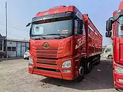 刚到家一台九米六前四后八高栏，8个月车，430马力