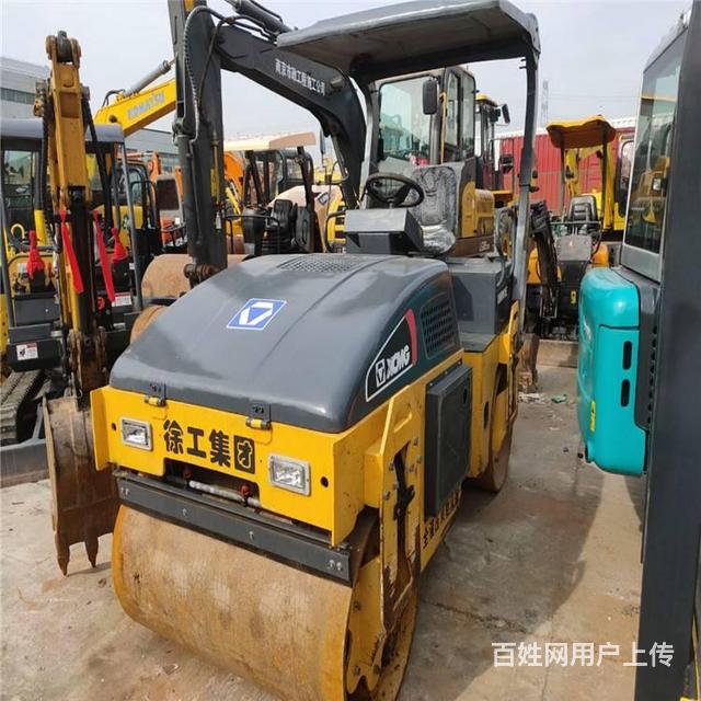 大兴安岭转让20吨二手压路机,二手震动22吨压路机的图片